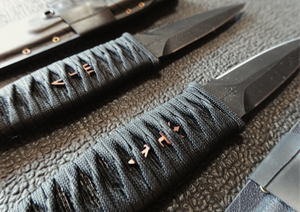 JC DAGGER BLACK CORDAGE + PATINA BRASS TRIDENT