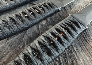 JC DAGGER BLACK CORDAGE + RAY SKIN + PATINA BRASS TRIDENT