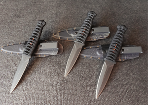 JC DAGGER BLACK CORDAGE + RAY SKIN + PATINA BRASS TRIDENT