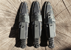 JC DAGGER BLACK CORDAGE + RAY SKIN + PATINA BRASS TRIDENT